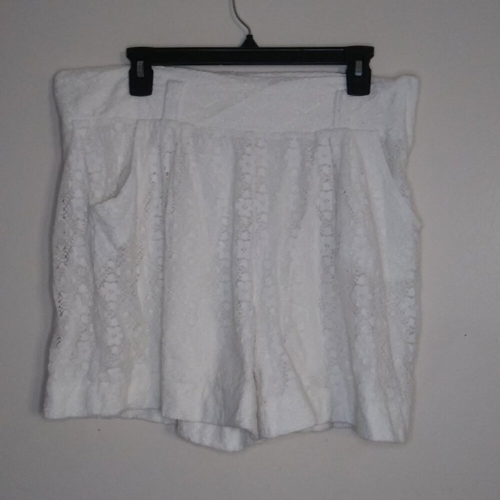 White Lace Overlay Women's High-Waisted Shorts G by Giuliana Rancic Size: 16